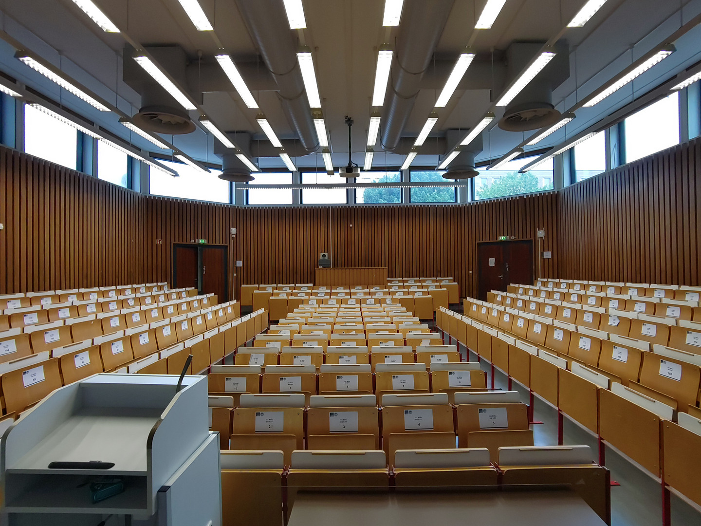 [This content is not available in "Englisch" yet] Raumordnung WiSo Veranstaltungsräume Hörsaal XXV Gutenberg Hörsaal
